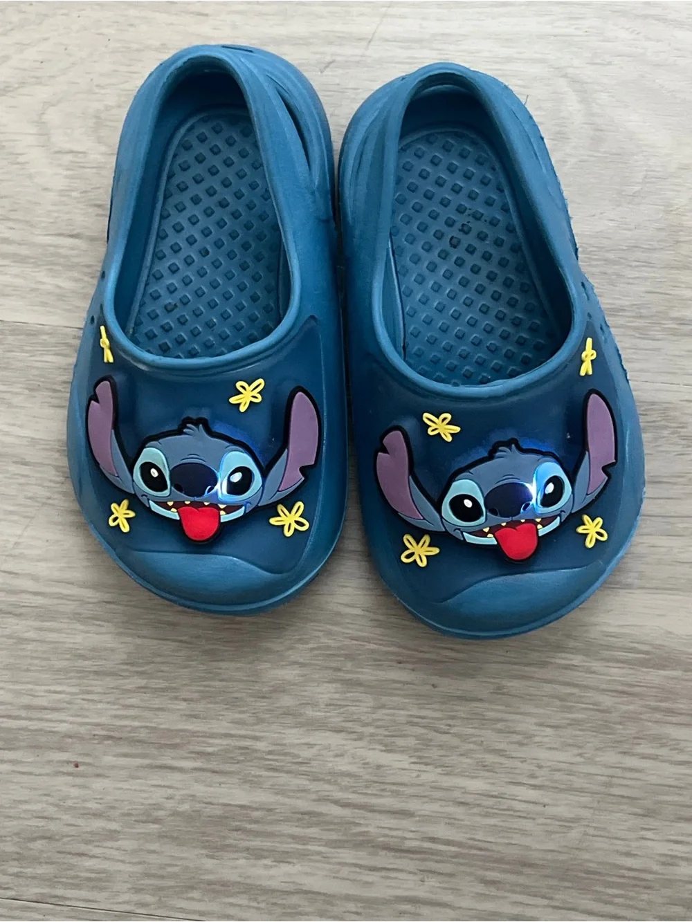Disney Lilo & Stitch Kids Light Up Blue Clogs Shoes Size 5/6